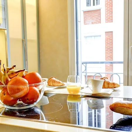 Apartment Porte Dauphine With Terrace 16th - No Parties Paris