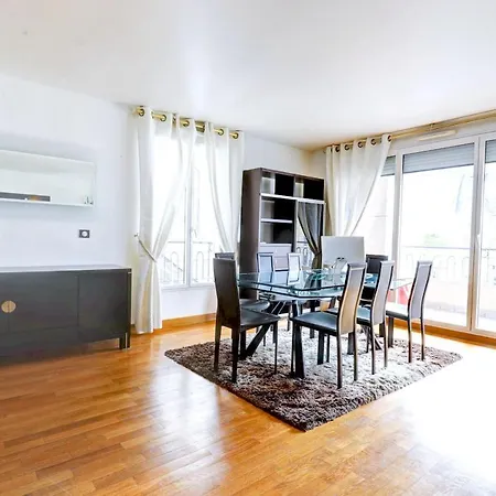 Porte Dauphine With Terrace 16th - No Parties Apartment