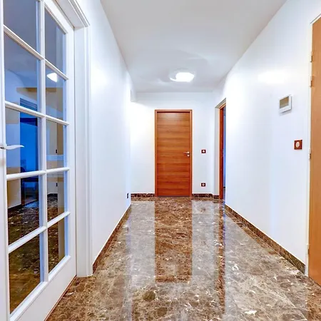 Porte Dauphine With Terrace 16th - No Parties Apartment Paris