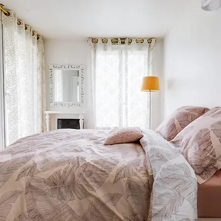 Apartment Porte Dauphine With Terrace 16th - No Parties Paris